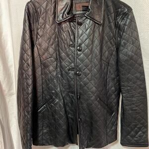 Siena 8 black quilted leather jacket lined covered buttons euc pockets like new